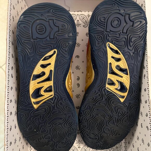 Nike Gold and Red Sneakers - Picture 5 of 5